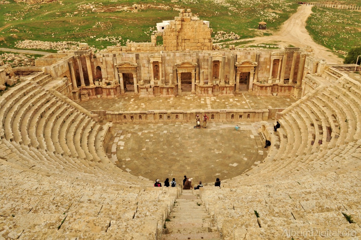 Teatro-Romano-de-Petra